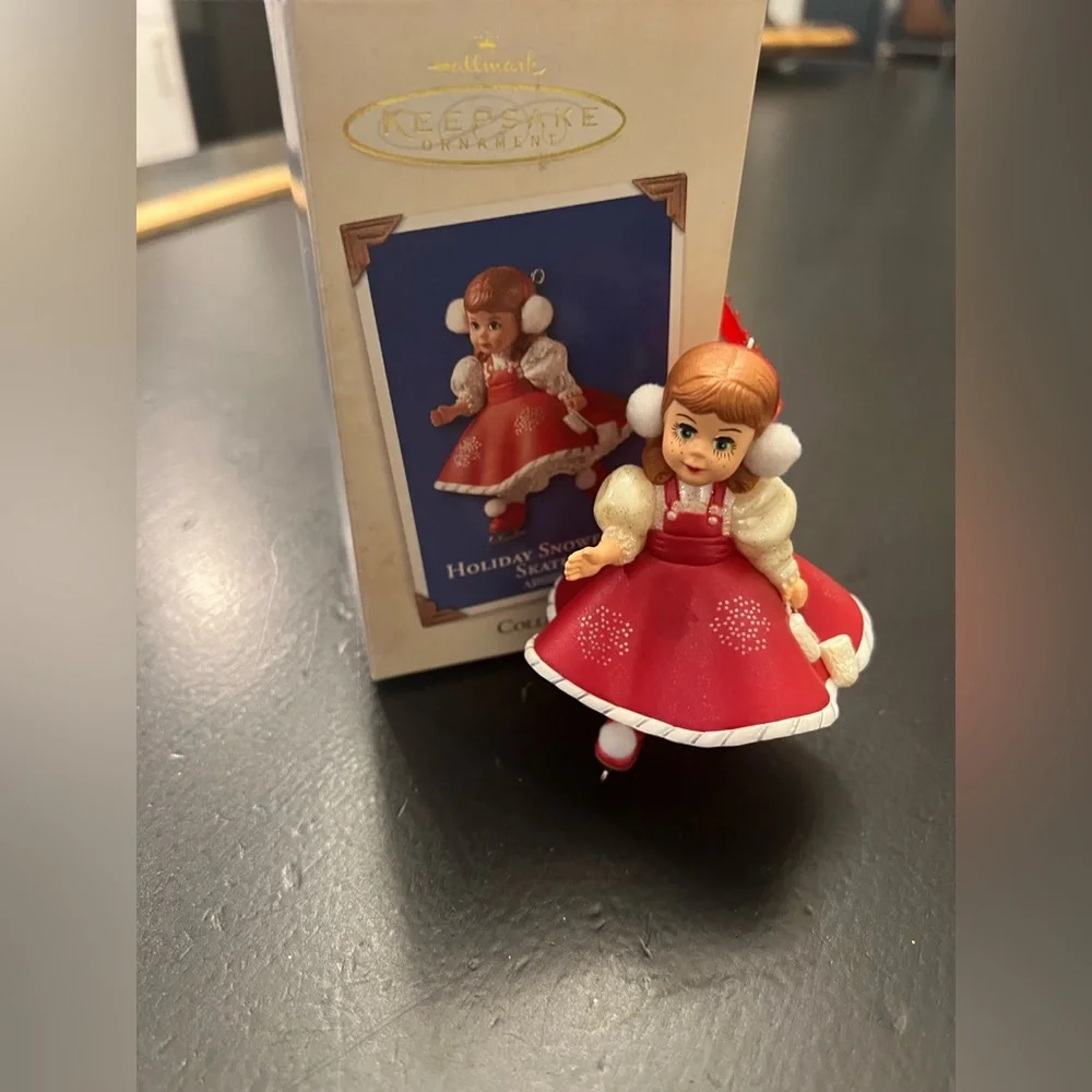Hallmark Ornament Christmas Madame Alexander Holiday Snowflake Skater‎ 2003